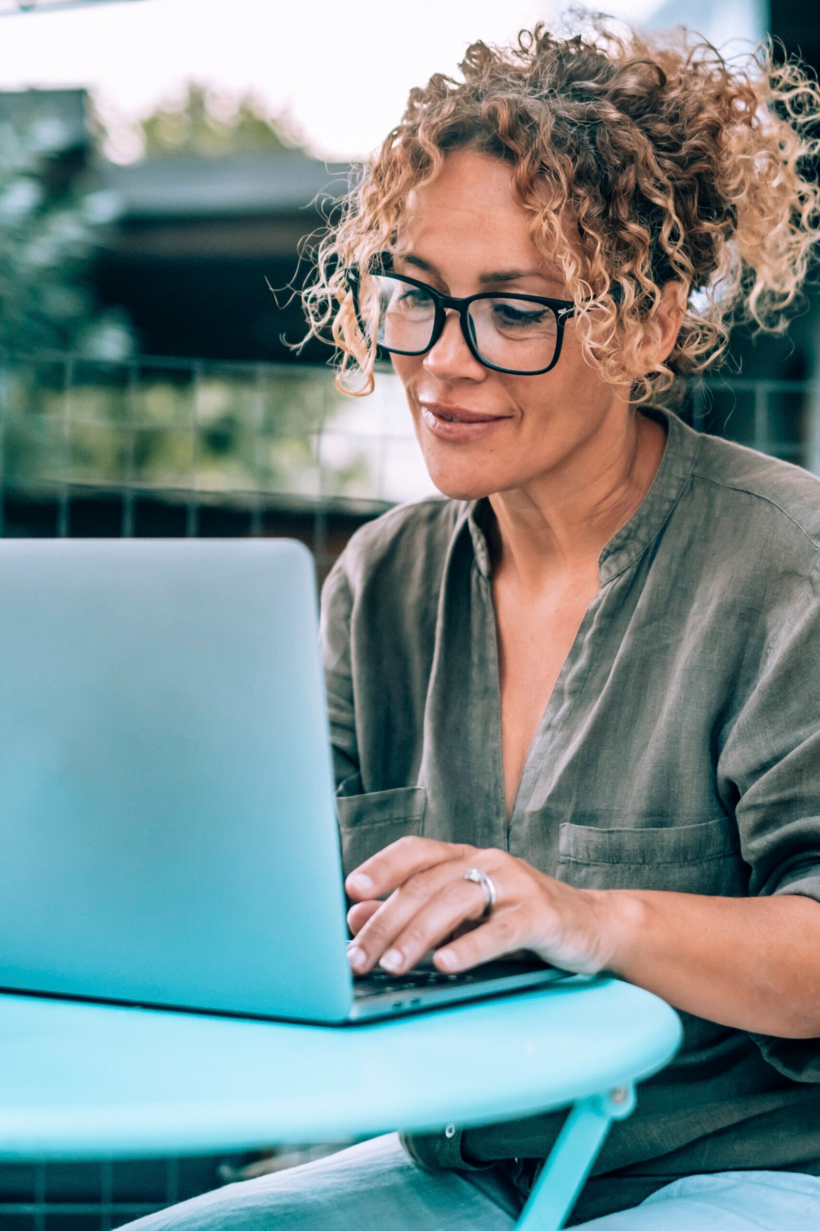 Professora usando KidFly